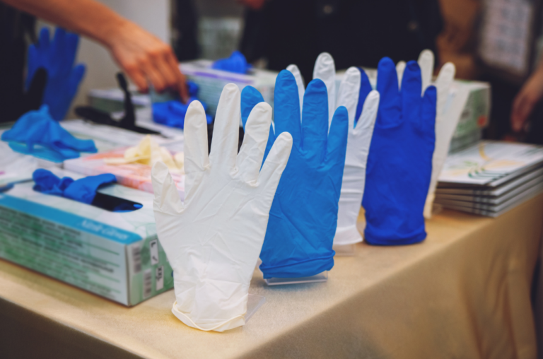 Comprehensive Guide to Disposable Gloves: Types, Applications, and Selection
