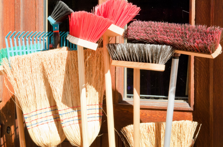 The Comprehensive Guide to Brooms: Your Essential Cleaning Tool