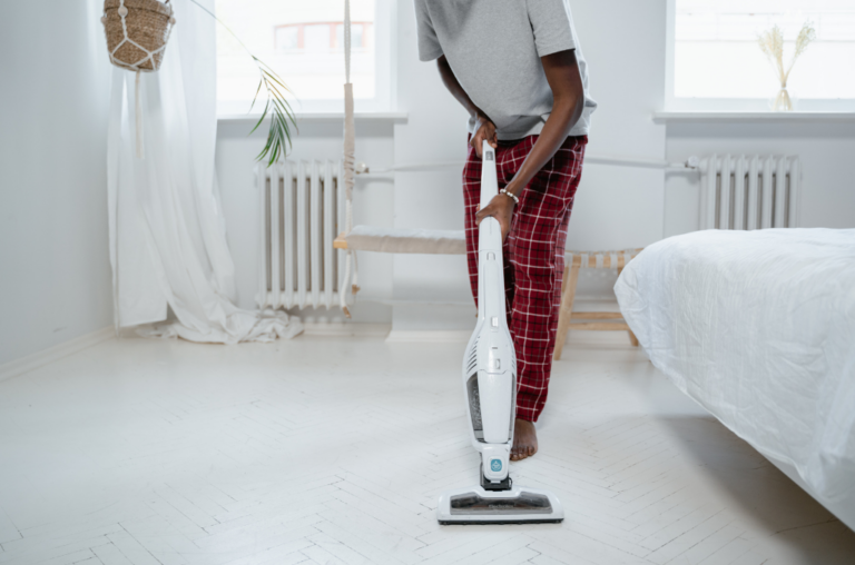The Ultimate Guide to Upright Vacuums: Making Cleaning Efficient and Effective