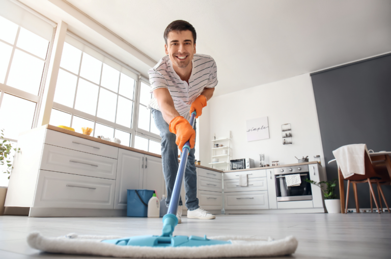 Wet and Dry Mops: Understanding Your Cleaning Essentials